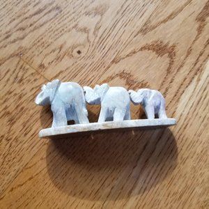 3 elephant onyx figurine